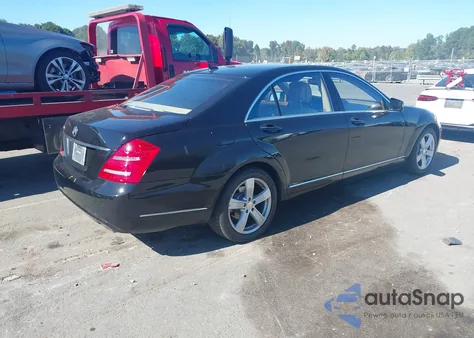 2011 Mercedes-Benz S 550 from USA, damaged, VIN WDDNG7BB7BA362371